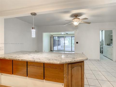 1727 W 68th St, Hialeah, FL 33014 photo 9