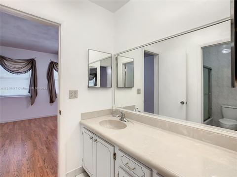 1727 W 68th St, Hialeah, FL 33014 photo 22