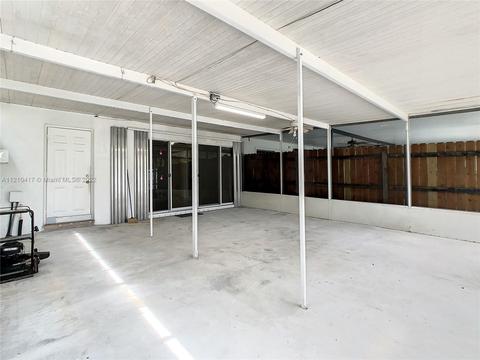 1727 W 68th St, Hialeah, FL 33014 photo 17