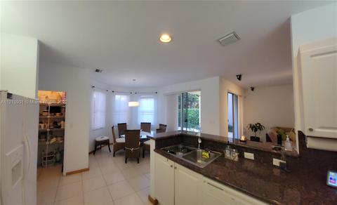 4655 NW 95th Ave, Doral, FL 33178 photo 5