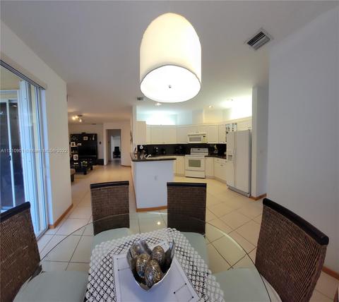 4655 NW 95th Ave, Doral, FL 33178 photo 6