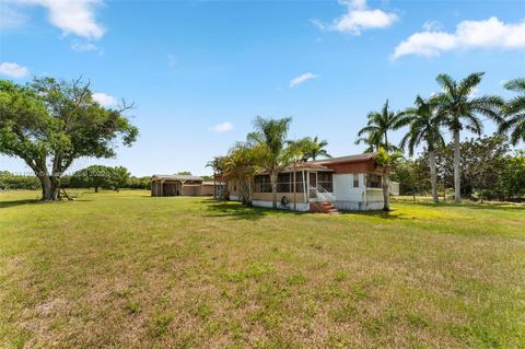 156 Pine Ln, Clewiston, FL 33440 photo 1