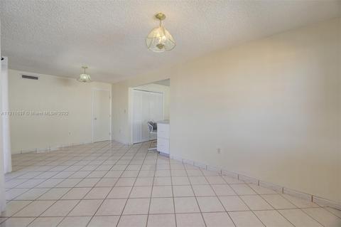 4811 E 9th Ln, Hialeah, FL 33013 photo 15