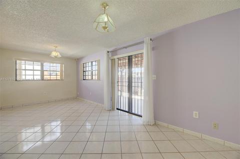 4811 E 9th Ln, Hialeah, FL 33013 photo 16