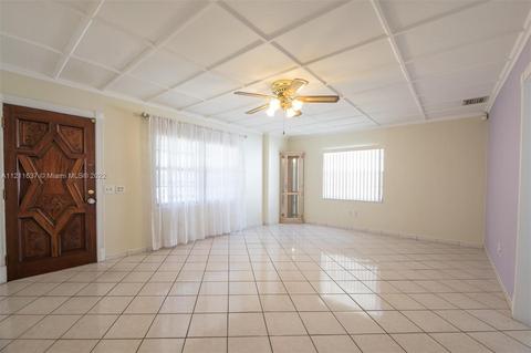 4811 E 9th Ln, Hialeah, FL 33013 photo 4