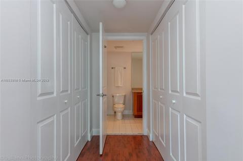186 SE 12th Ter #1801, Miami, FL 33131 photo 14