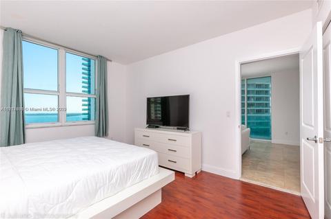 186 SE 12th Ter #1801, Miami, FL 33131 photo 10