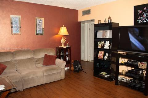 6495 W 3rd Ave, Hialeah, FL 33012 photo 15