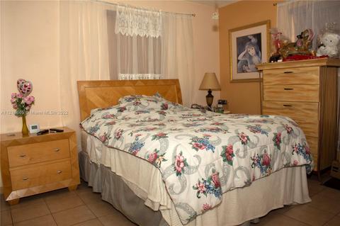 6495 W 3rd Ave, Hialeah, FL 33012 photo 12
