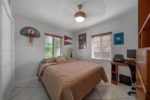 5881 W 3rd Ave, Hialeah, FL 33012 photo 17