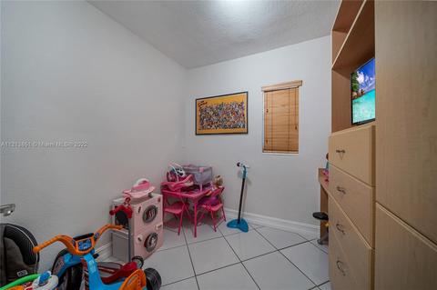 5881 W 3rd Ave, Hialeah, FL 33012 photo 11