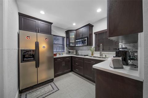5881 W 3rd Ave, Hialeah, FL 33012 photo 4