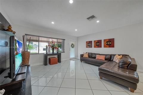 5881 W 3rd Ave, Hialeah, FL 33012 photo 5