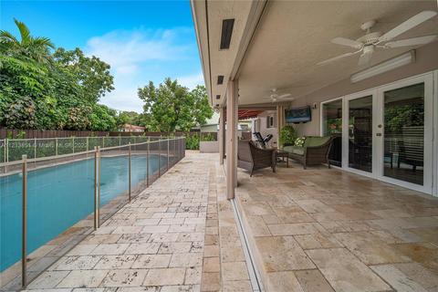 5881 W 3rd Ave, Hialeah, FL 33012 photo 29