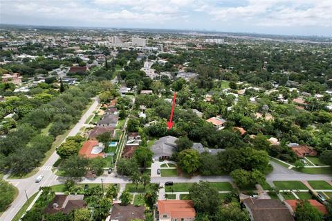 239 Pinecrest Dr, Miami Springs, FL 33166 photo 3