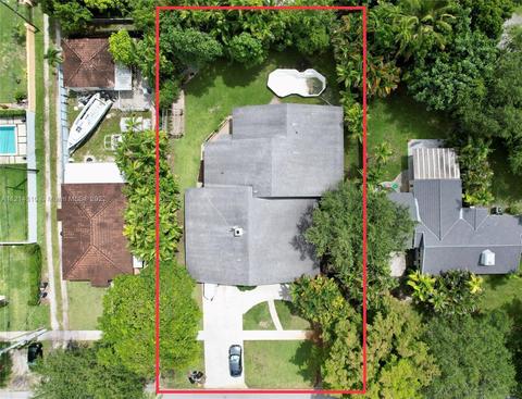 239 Pinecrest Dr, Miami Springs, FL 33166 photo 2