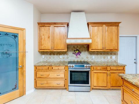 239 Pinecrest Dr, Miami Springs, FL 33166 photo 25