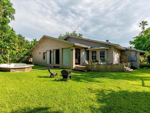 239 Pinecrest Dr, Miami Springs, FL 33166 photo 54