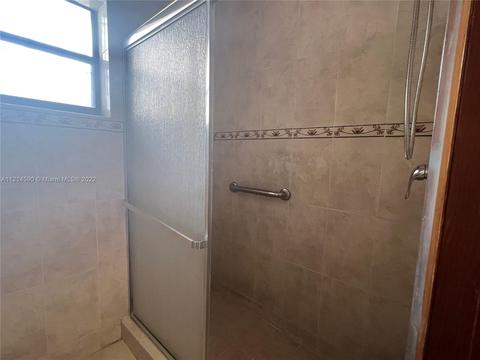 624 E 29th St, Hialeah, FL 33013 photo 8