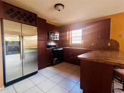 624 E 29th St, Hialeah, FL 33013 photo 9