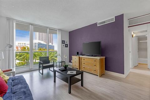 3901 S Ocean Dr #5U, Hollywood, FL 33019