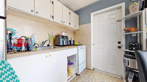 100 E 12th St, Hialeah, FL 33010 photo 12