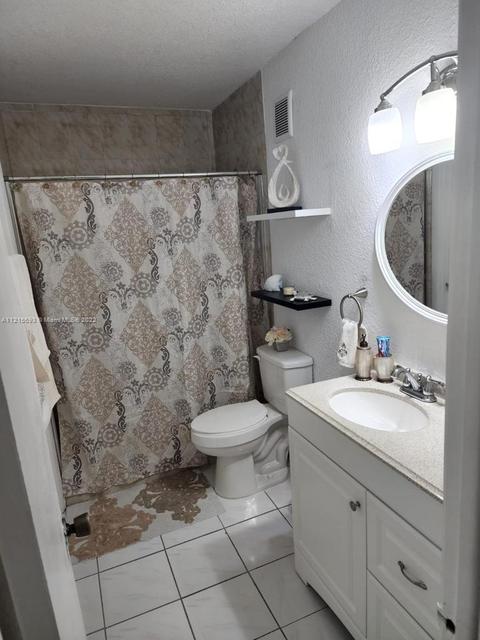 893 W 80th Pl, Hialeah, FL 33014 photo 9