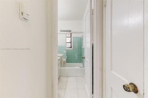 851 SE 3rd Pl, Hialeah, FL 33010 photo 15