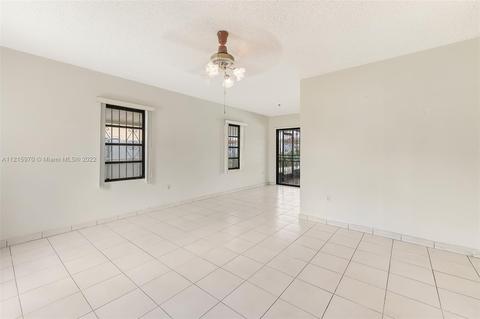 851 SE 3rd Pl, Hialeah, FL 33010 photo 5