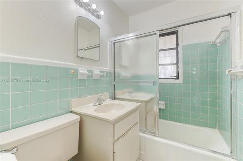 851 SE 3rd Pl, Hialeah, FL 33010 photo 16