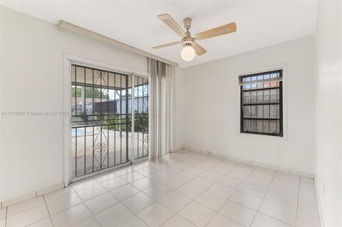 851 SE 3rd Pl, Hialeah, FL 33010 photo 17