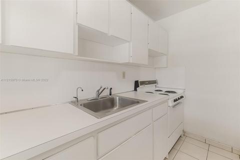 851 SE 3rd Pl, Hialeah, FL 33010 photo 11