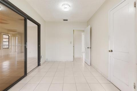 851 SE 3rd Pl, Hialeah, FL 33010 photo 31