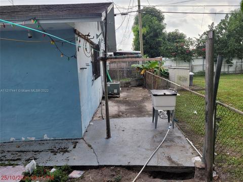 494 E 44th St, Hialeah, FL 33013 photo 27