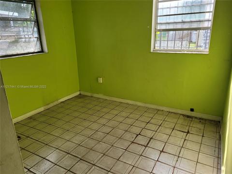 494 E 44th St, Hialeah, FL 33013 photo 20