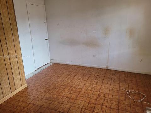 494 E 44th St, Hialeah, FL 33013 photo 6
