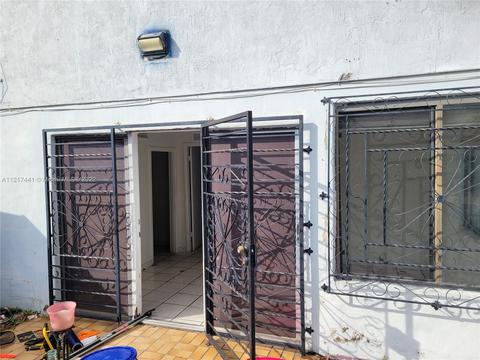 494 E 44th St, Hialeah, FL 33013 photo 10