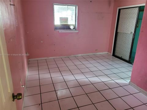 494 E 44th St, Hialeah, FL 33013 photo 22