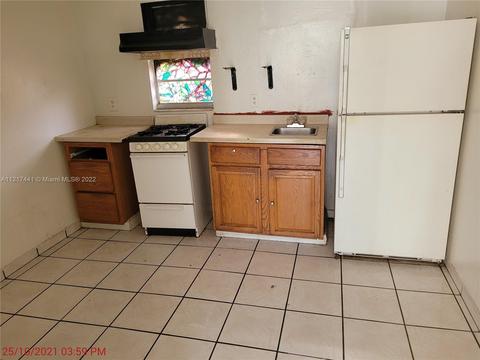 494 E 44th St, Hialeah, FL 33013 photo 15