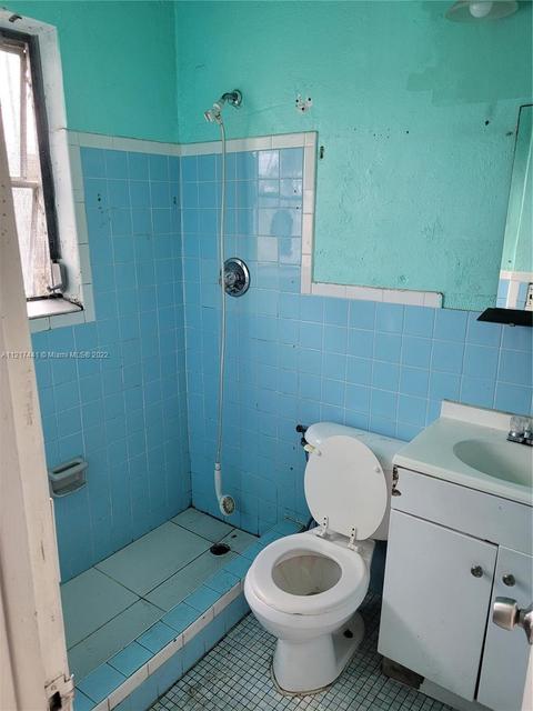 494 E 44th St, Hialeah, FL 33013 photo 23