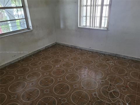 494 E 44th St, Hialeah, FL 33013 photo 7