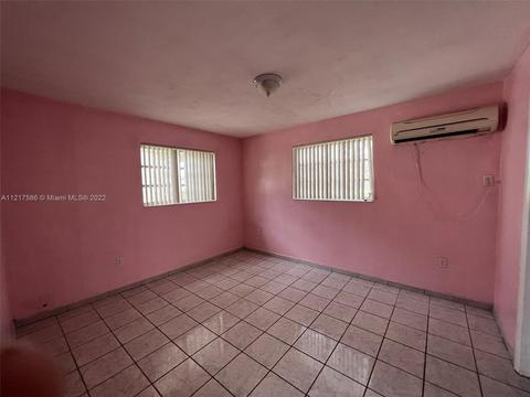 344 E 52nd St, Hialeah, FL 33013 photo 15