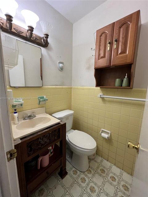 344 E 52nd St, Hialeah, FL 33013 photo 7
