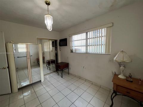 344 E 52nd St, Hialeah, FL 33013 photo 9