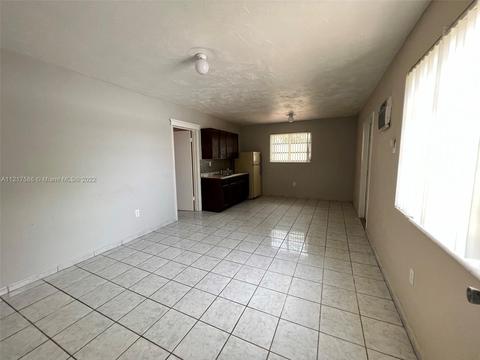 344 E 52nd St, Hialeah, FL 33013 photo 12