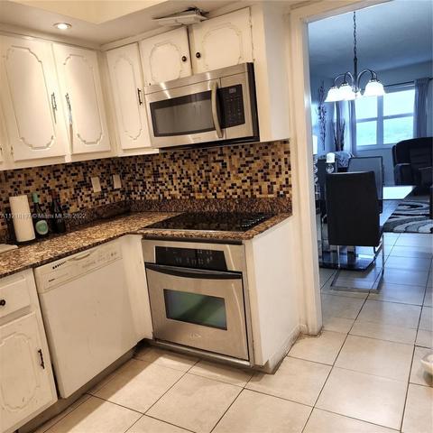 3301 Spanish Moss Ter #902, Lauderhill, FL 33319 photo 6