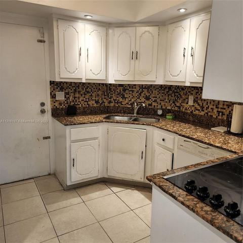 3301 Spanish Moss Ter #902, Lauderhill, FL 33319 photo 7