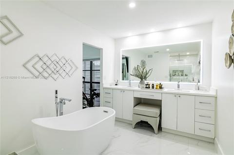 7238 Bedlington Rd, Miami Lakes, FL 33014 photo 9