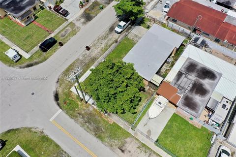 5071 E 3rd Ave, Hialeah, FL 33013 photo 5