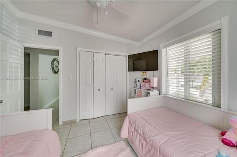 520 E 47th St, Hialeah, FL 33013 photo 16